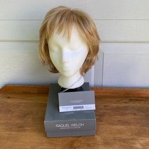 Raquel Welch Trend Setter Elite in R25 (Ginger Blonde) with Mono Top